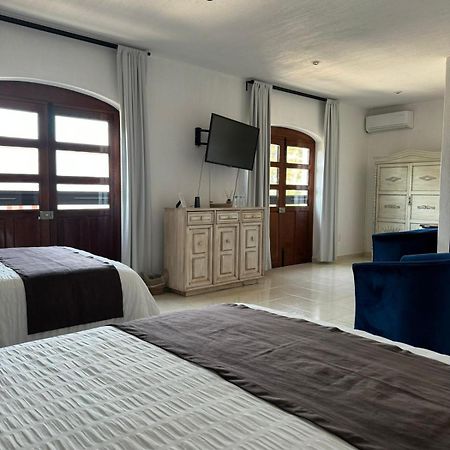 Suite Los Angeles Tecozautla Ngoại thất bức ảnh