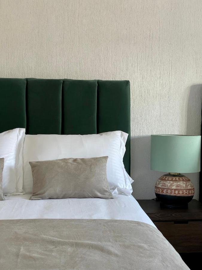 Suite Los Angeles Tecozautla Ngoại thất bức ảnh