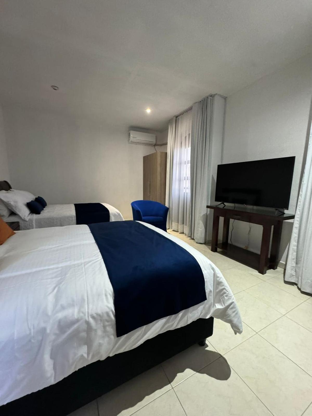 Suite Los Angeles Tecozautla Ngoại thất bức ảnh