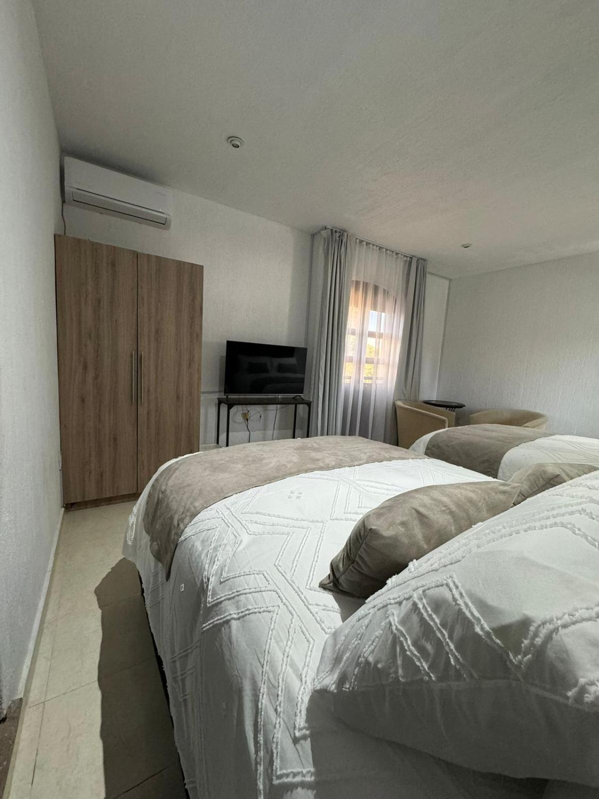 Suite Los Angeles Tecozautla Ngoại thất bức ảnh