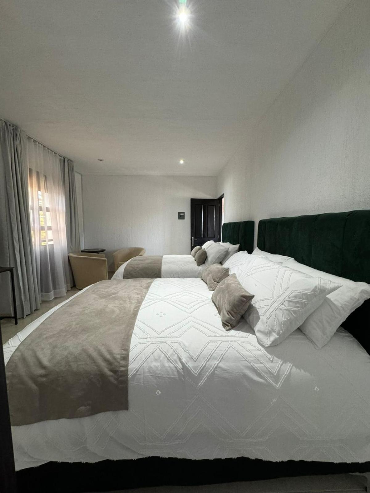 Suite Los Angeles Tecozautla Ngoại thất bức ảnh
