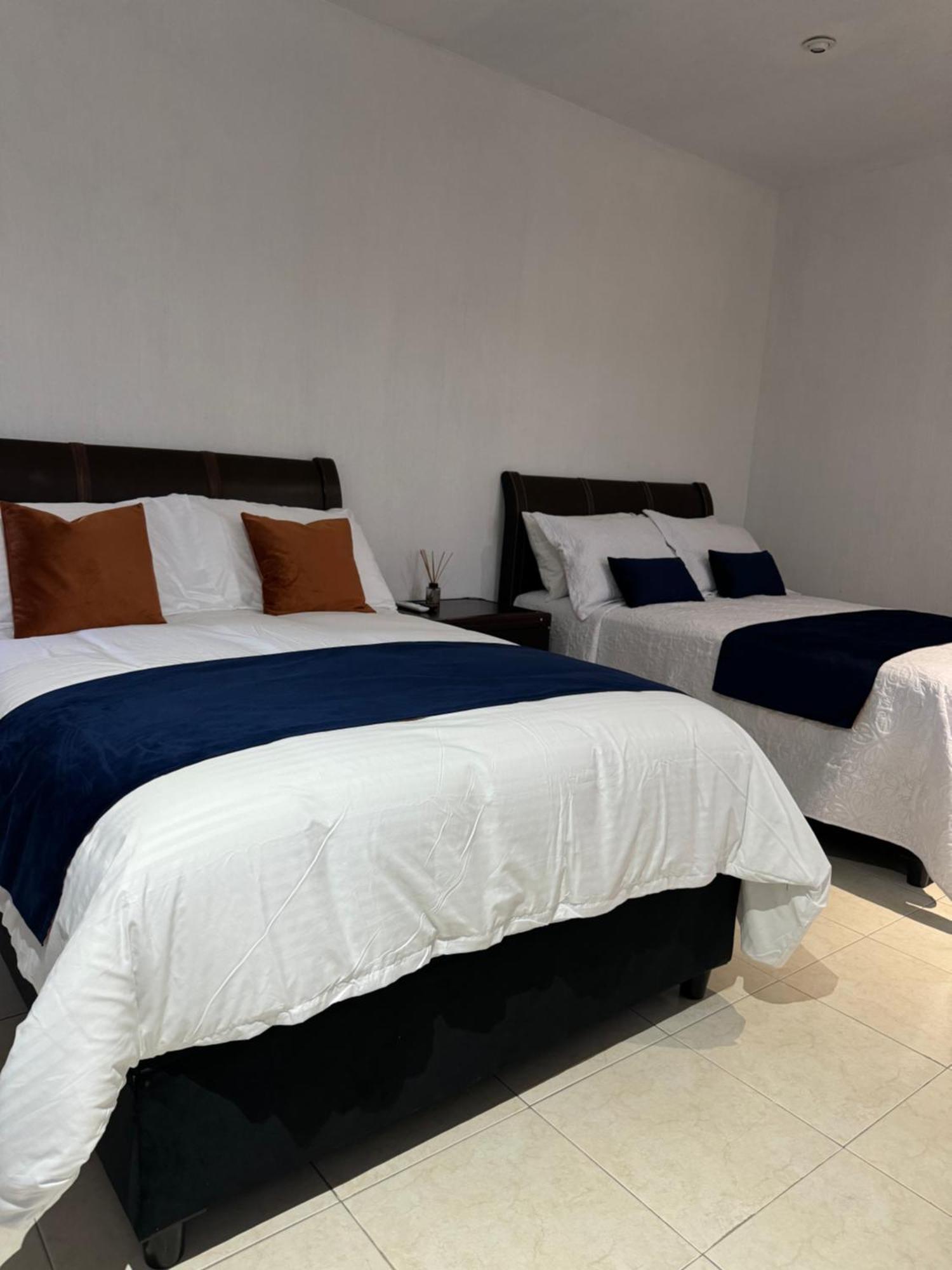 Suite Los Angeles Tecozautla Ngoại thất bức ảnh