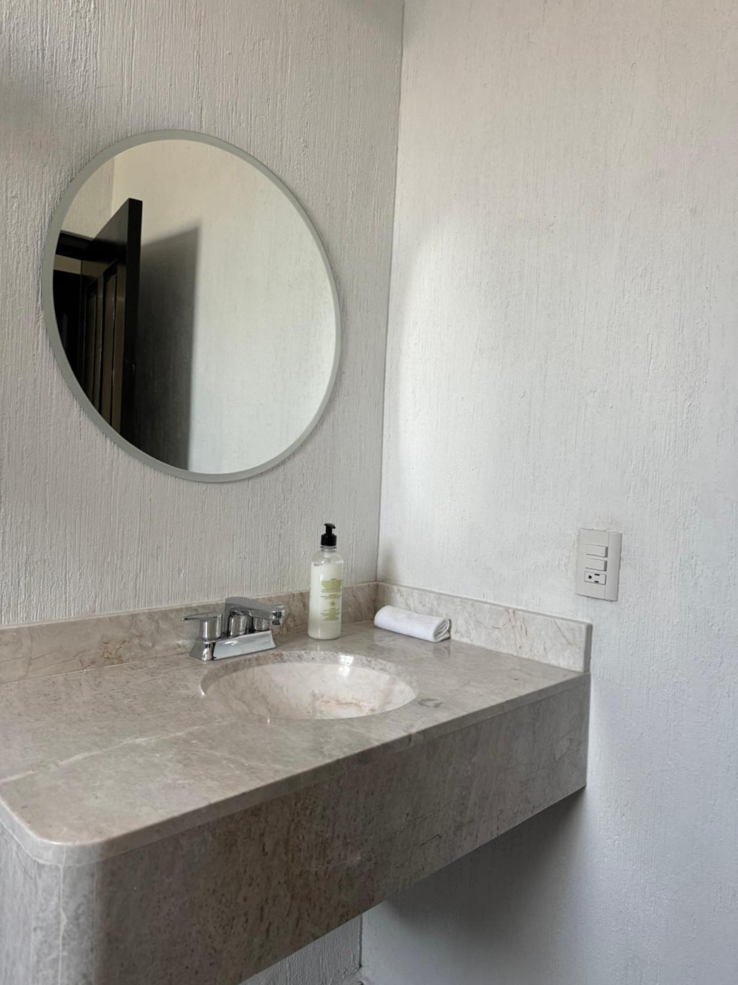 Suite Los Angeles Tecozautla Ngoại thất bức ảnh