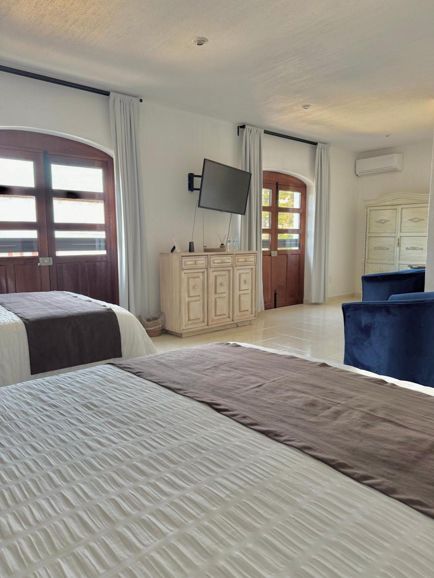 Suite Los Angeles Tecozautla Ngoại thất bức ảnh