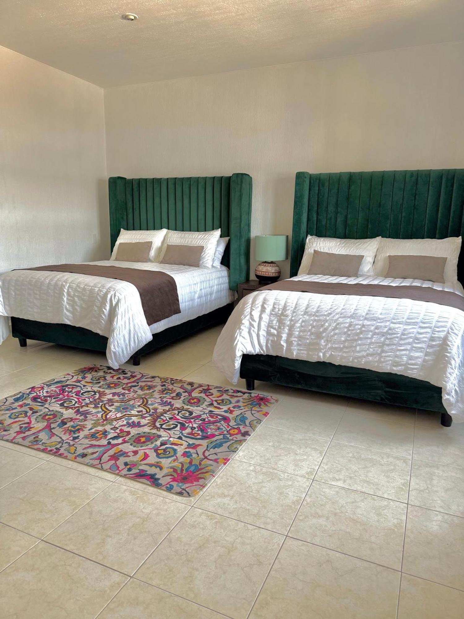 Suite Los Angeles Tecozautla Ngoại thất bức ảnh