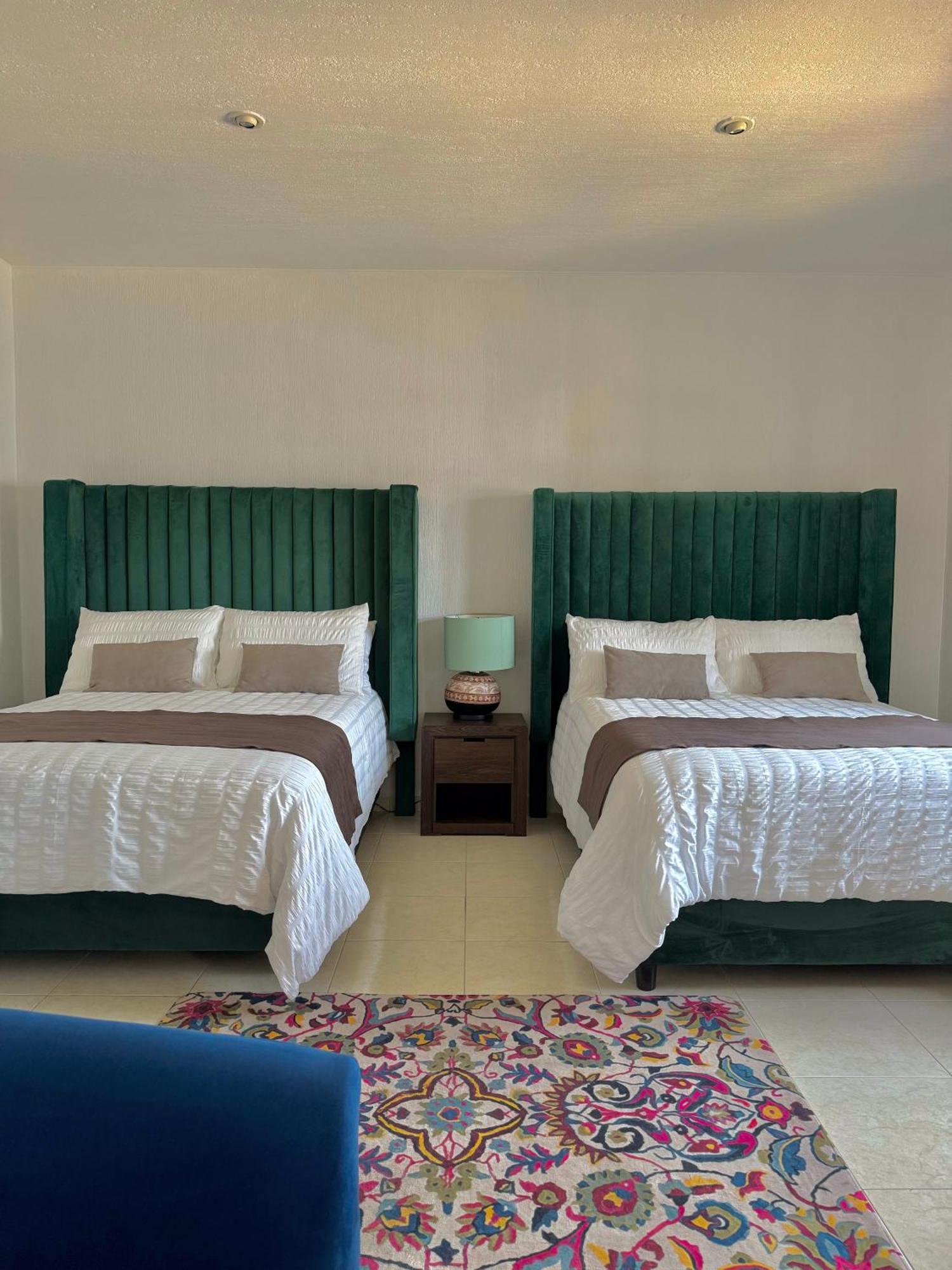 Suite Los Angeles Tecozautla Ngoại thất bức ảnh